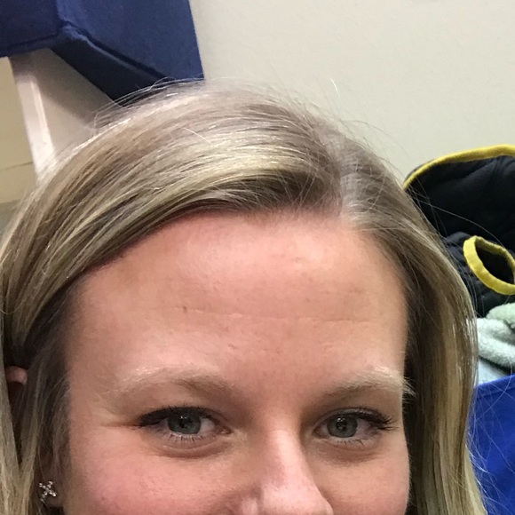 Meet your Posher, Brooke - Picture 1 of 1